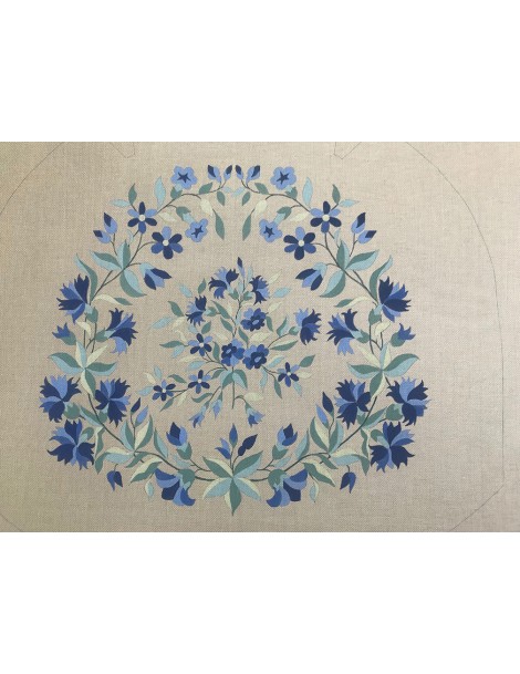 FAUTEUIL AUX OEILLETS BLEUS